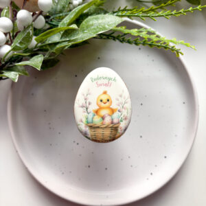 Wielkanocne pierniki personalizowane z logo firmy – lukrowany pierniczek świąteczny z nadrukiem logo, produktu lub qrkodu, idealne upominki B2B Kraków, cała Polska