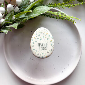 Wielkanocne pierniki personalizowane z logo firmy – lukrowany pierniczek świąteczny z nadrukiem logo, produktu lub qrkodu, idealne upominki B2B Kraków, cała Polska